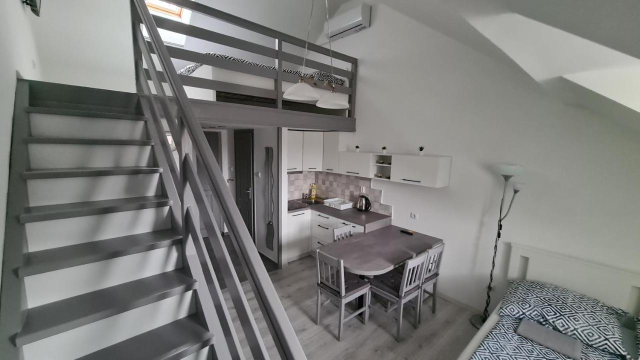 Gyulai-Fuerdo-Apartman Ii. Esterno foto
