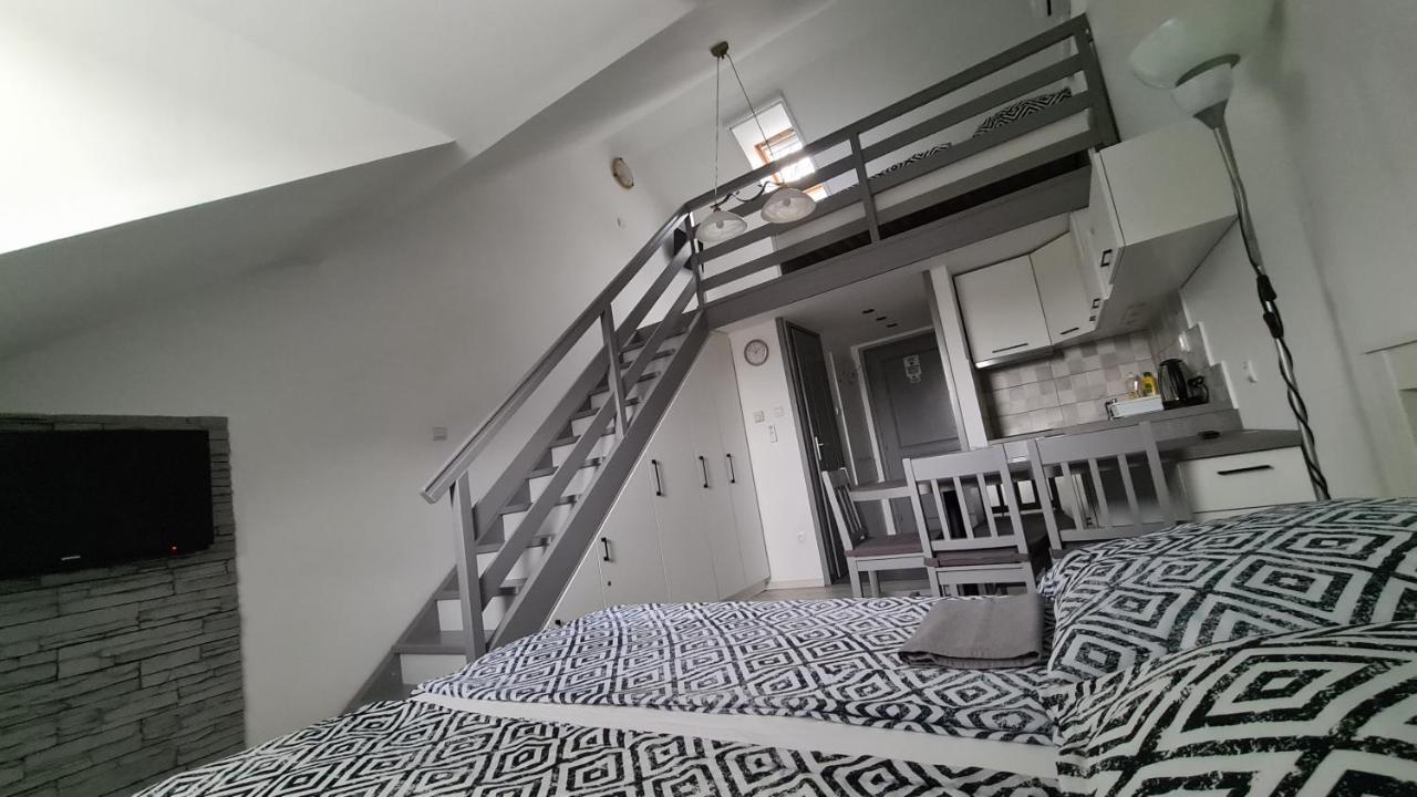 Gyulai-Fuerdo-Apartman Ii. Esterno foto