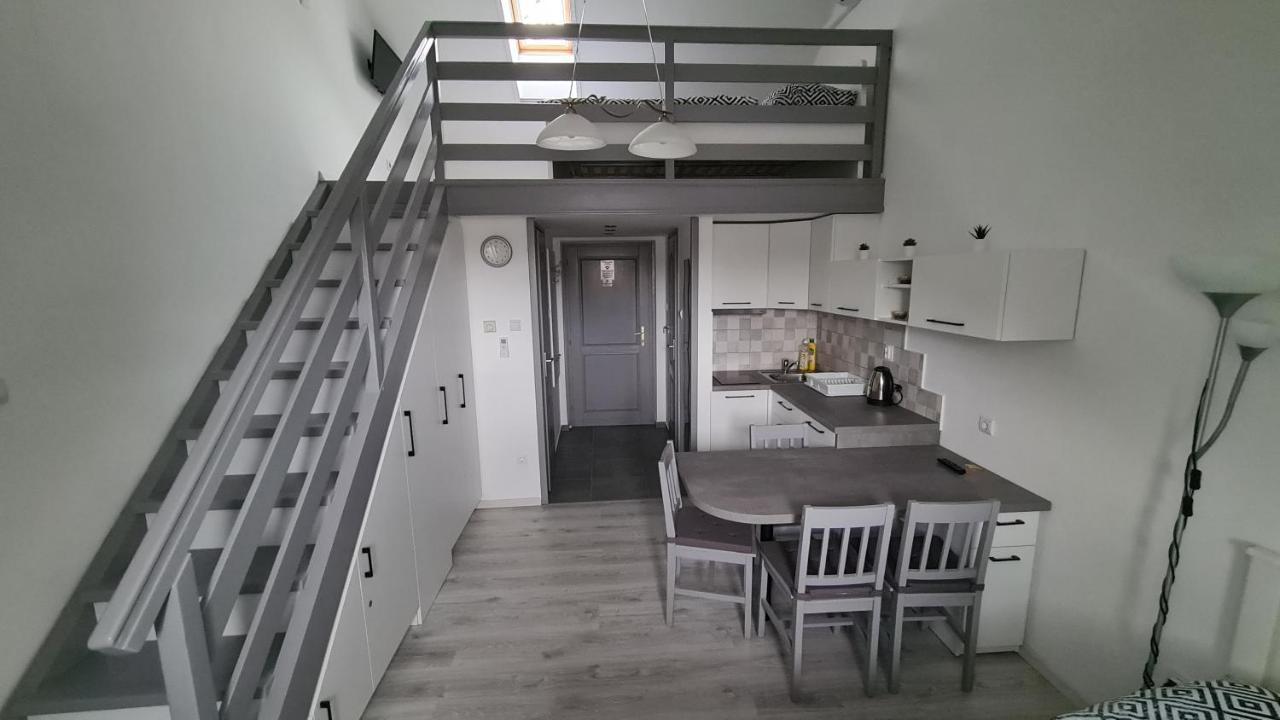 Gyulai-Fuerdo-Apartman Ii. Esterno foto
