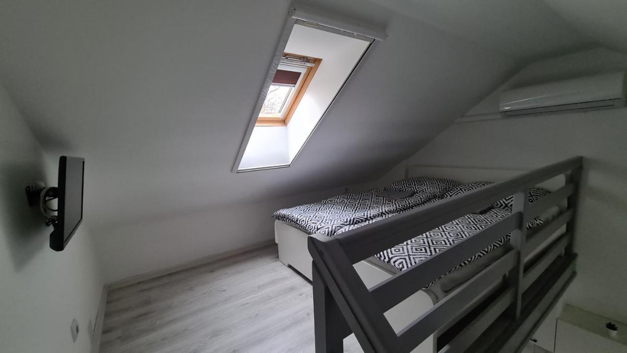 Gyulai-Fuerdo-Apartman Ii. Esterno foto