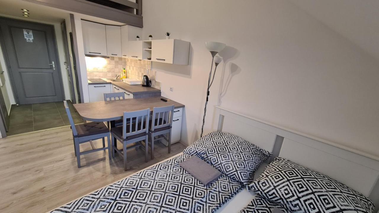 Gyulai-Fuerdo-Apartman Ii. Esterno foto