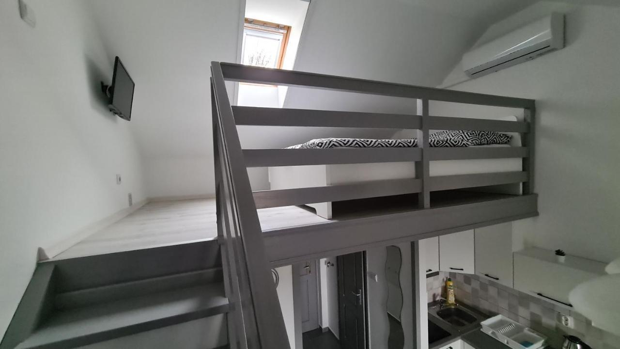 Gyulai-Fuerdo-Apartman Ii. Esterno foto