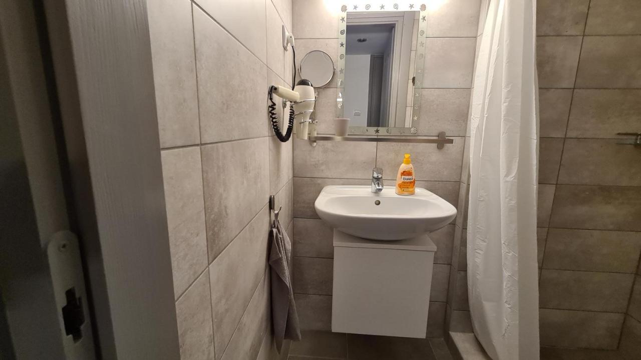 Gyulai-Fuerdo-Apartman Ii. Esterno foto