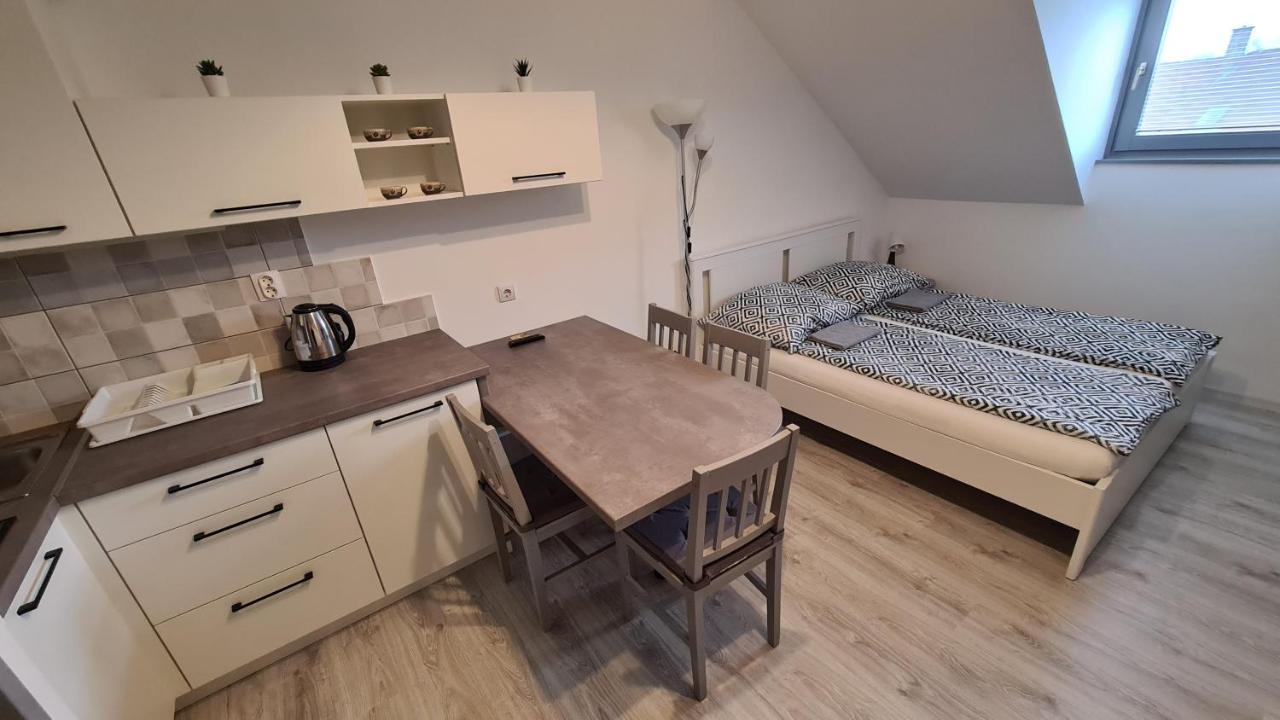 Gyulai-Fuerdo-Apartman Ii. Esterno foto