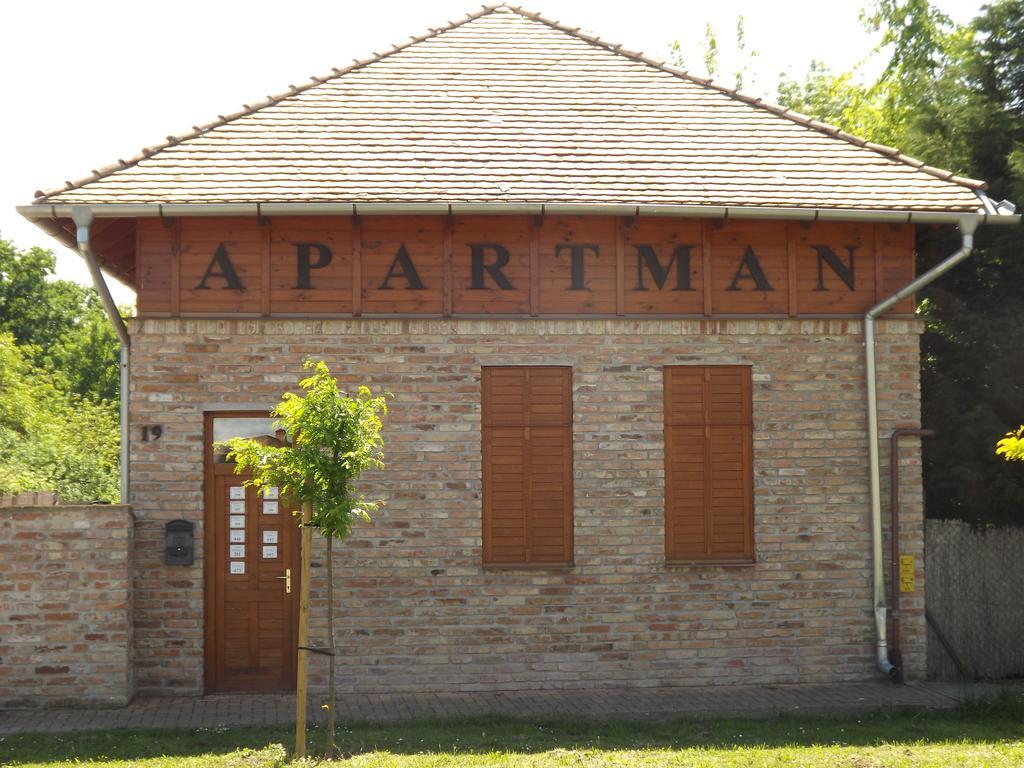 Gyulai-Fuerdo-Apartman Ii. Camera foto