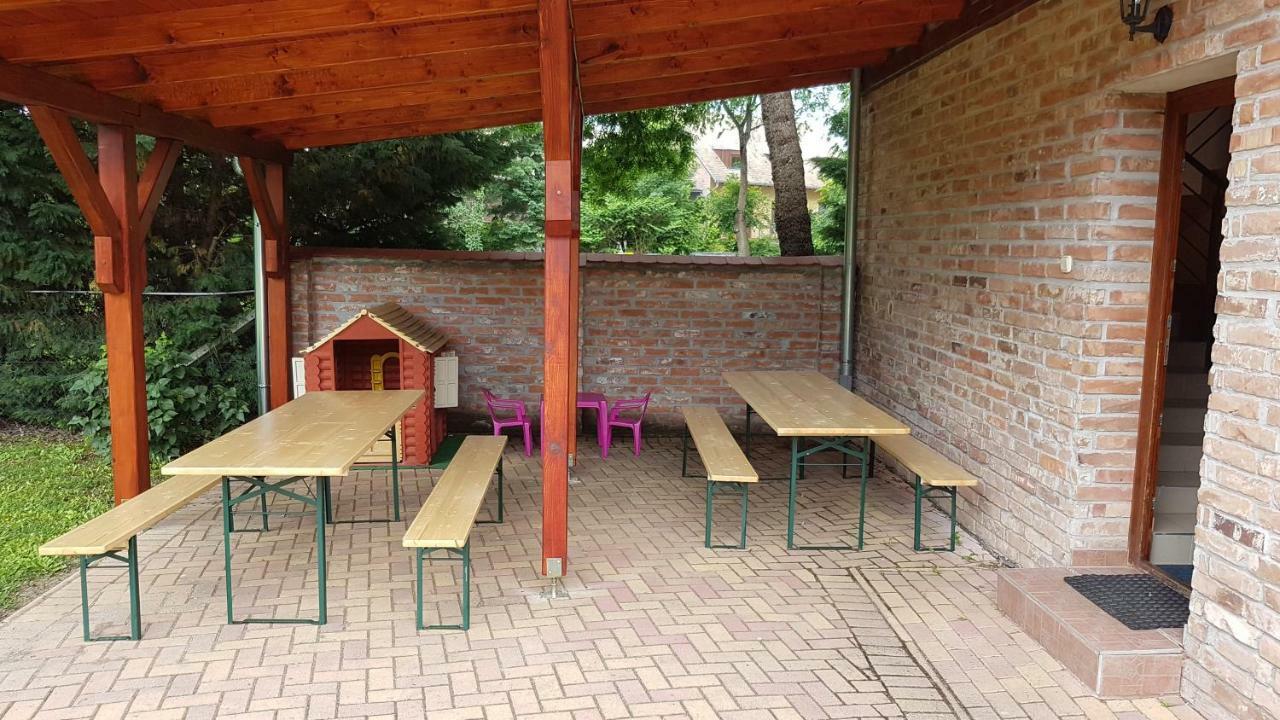 Gyulai-Fuerdo-Apartman Ii. Esterno foto
