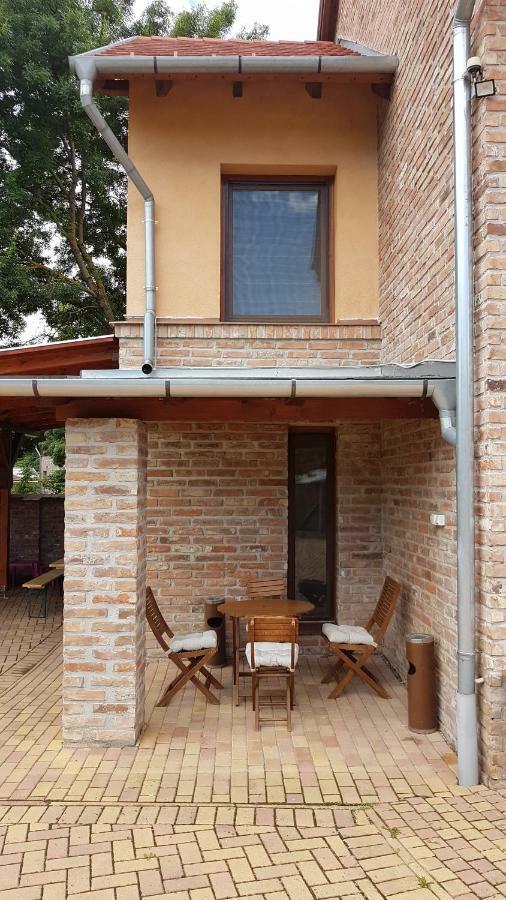 Gyulai-Fuerdo-Apartman Ii. Esterno foto